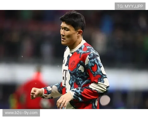 金玟哉两黄变一红,拜仁十人作战守住胜果