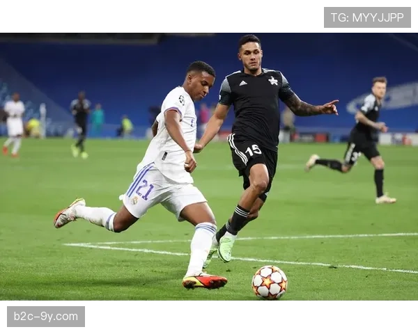 维尼修斯独家专访：谈及伯纳乌的欧冠之夜与儿时偶像C罗